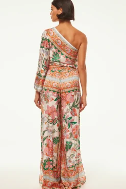 MISA Los Angeles SELENA PANT><noscript><img width=